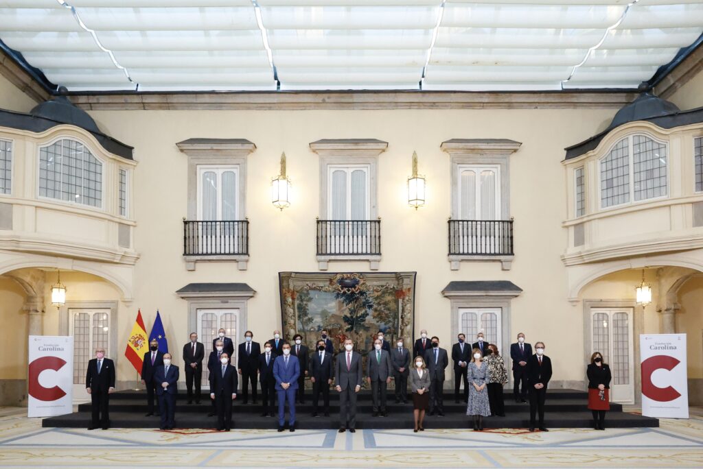 Foto de familia del Patronato de la Fundación Carolina