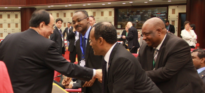 Momento del acuerdo final en la Conferencia Internacional sobre Financiación del Desarrollo en Addis Abeba. UN.ORG