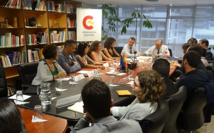 Fernando García Casas se reunió con las ONGD españolas que trabajan en Ecuador. AECID ECUADOR TWITTER