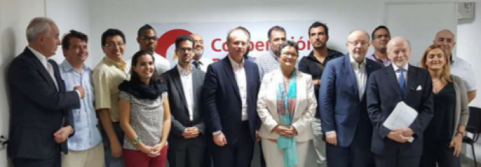 El SECIPI y el Director de la AECID con el presonal de la OTC en Haití. @GARCIACASASF